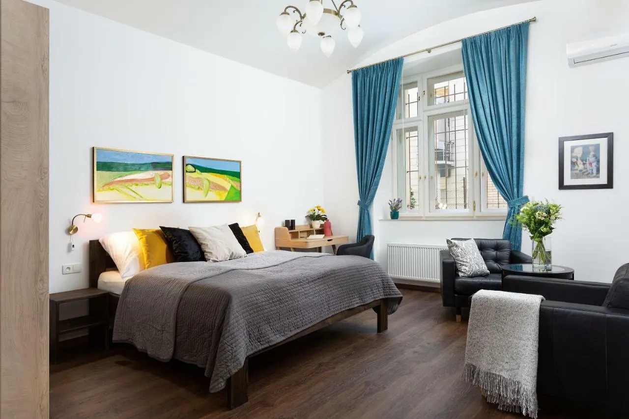 Central Riverside Apartments Praga